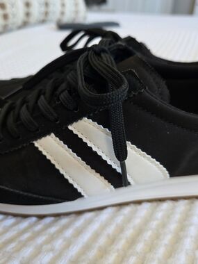 Madden Girl Women's Sneakers Size 7